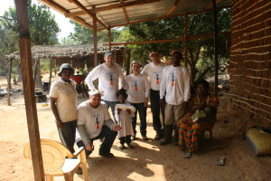 Sezione Acqua per Tutti - Camerun - team volontari locali e non